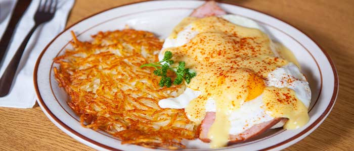 Classic breakfast favorite with hashbrowns and eggs.